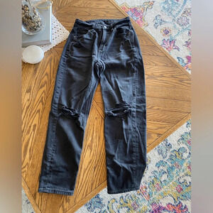 American Eagle, Mom Straight Jean, Size 0 Short. Black